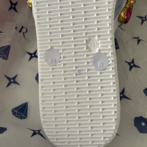 Rosa Petite Flip Flops. - Picture 3 of 4